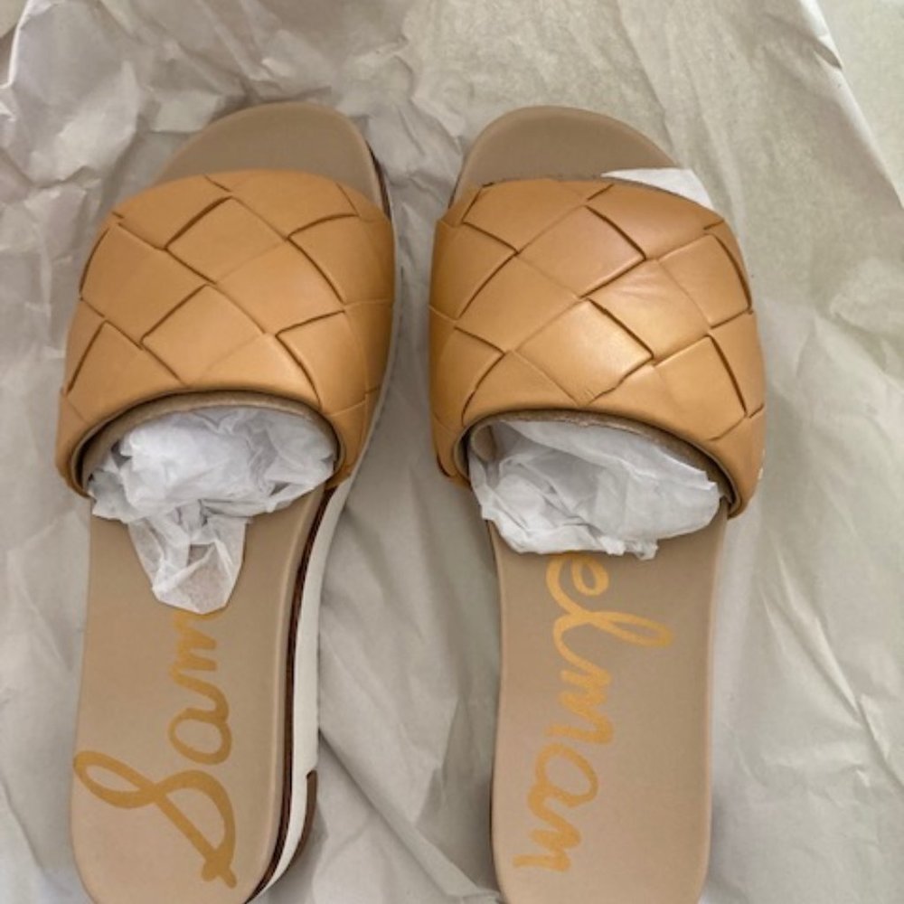 Sam Adelman Adaley slide sandal in Sand, Size 7